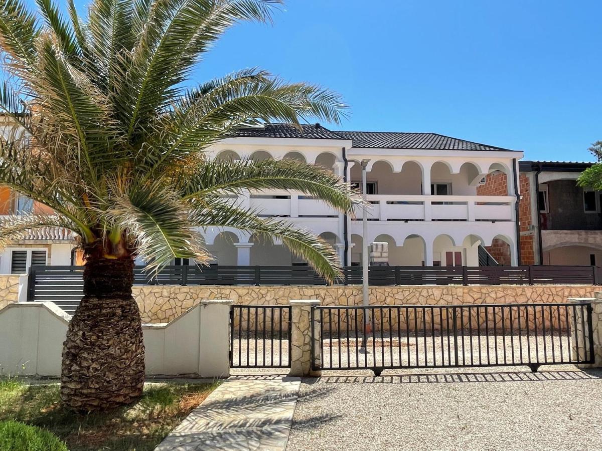 Apartmenthouse Ines Vir Exterior foto