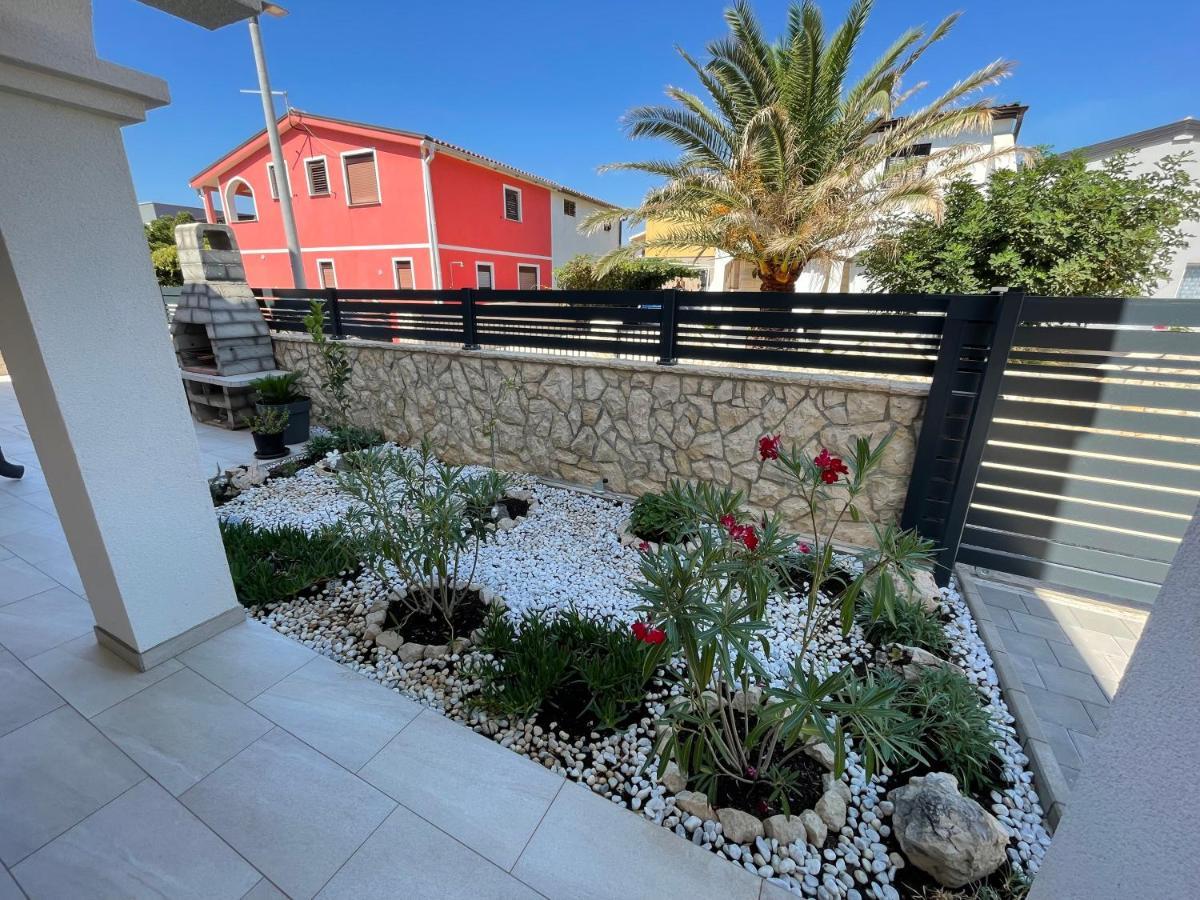 Apartmenthouse Ines Vir Exterior foto