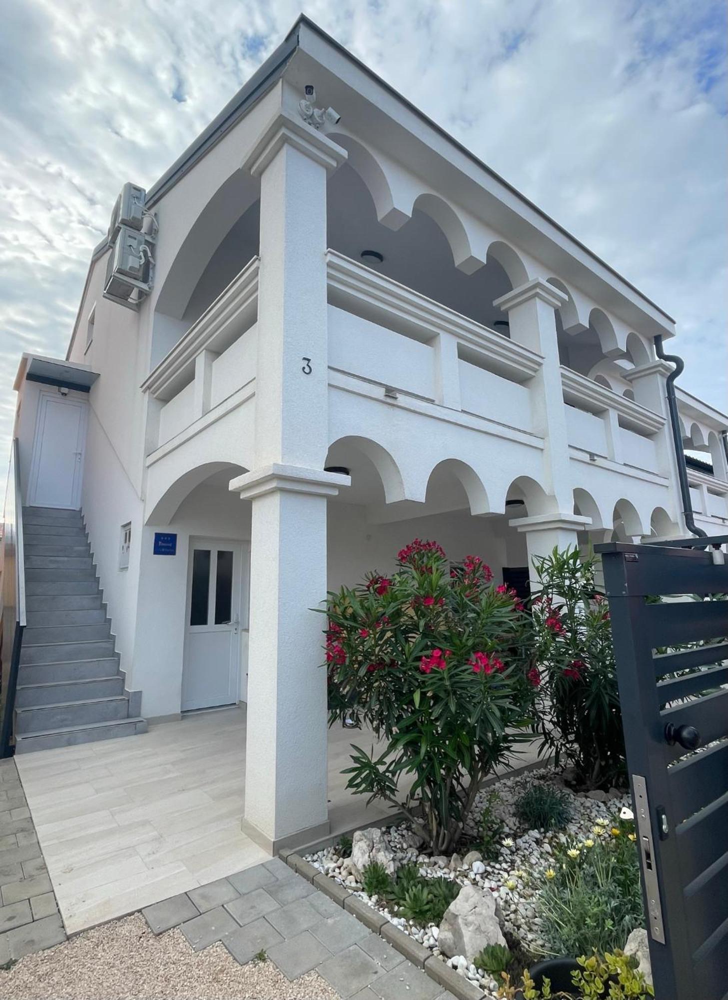 Apartmenthouse Ines Vir Exterior foto